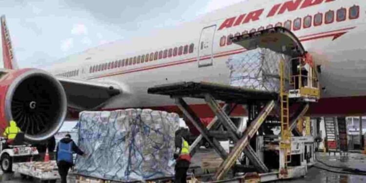 कोरोना संकट से निपटने के लिए कई देशों ने बढ़ाए मदद के हाथ