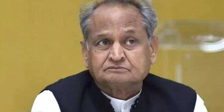 राजस्थान : अशोक गहलोत की पत्नी कोरोना संक्रमित, मुख्यमंत्री हुए क्वारंटाइन