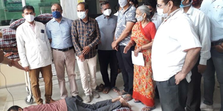 नाथद्वारा चिकित्सालय में भामाशाहों ने भेंट किये 40 प्रोन बेड