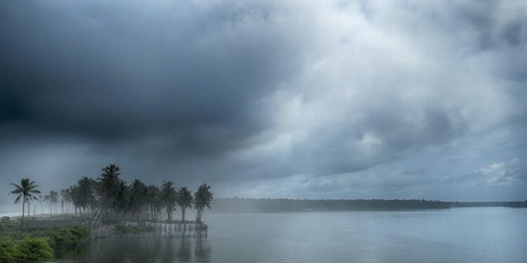 आगामी मानसून परिस्थितियों के पूर्व तैयारी के निर्देश जारी