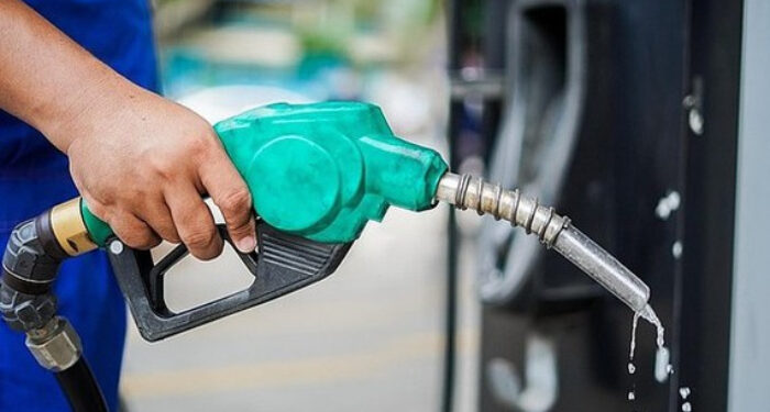 मई महीने में पेट्रोल और डीजल की कीमतों में 15वीं बार बढ़ोतरी