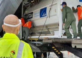 ऑक्सिजन की आपूर्ति को पूरा करने के लिए सिंगापुर से चार क्रायोजेनिक कंटेनर पहुंचे भारत