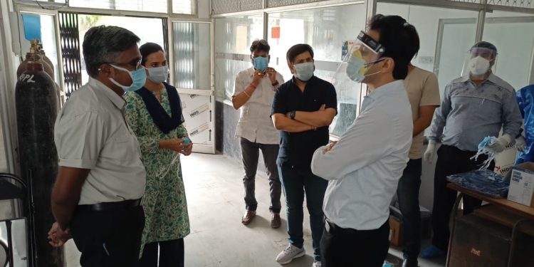 जिला कलक्टर पोसवाल ने आमेट में कोविड केयर सेंटर का लिया जायजा