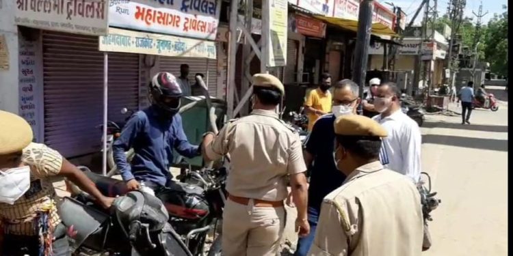 कोरोना लॉक डाउन के निर्देशों की अवहेलना पर सख्त हुआ प्रशासन