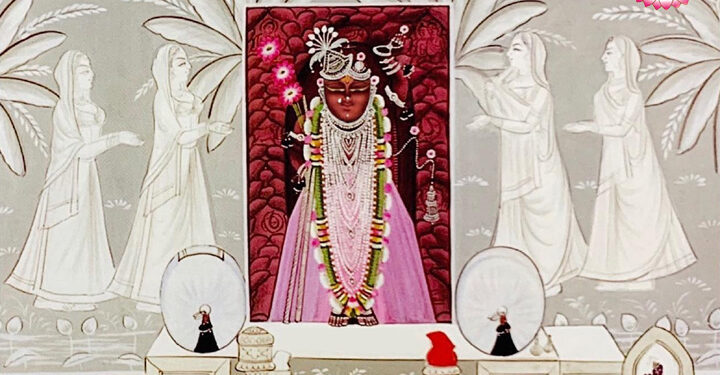 श्रीनाथजी के आज गुलाबी पिछोड़ा-टिपारा और मोगरे की कली के श्रृंगार दर्शन