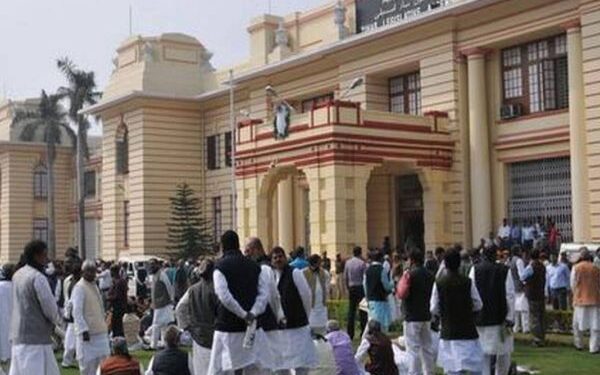 वैक्सीन नहीं लगवाने वाले विधायकों को विधानसभा में नहीं मिलेगी एंट्री