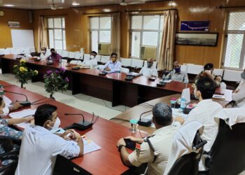 प्रभारी मंत्री आंजना ने चिकित्सा विभाग के अधिकारियों के साथ कोविड-19 के हालातों  पर चर्चा कर दिए आवश्यक निर्देश