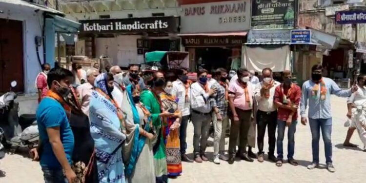 जयपुर महापौर व पार्षदों का निलंबन, नाथद्वारा में भाजपा का विरोध प्रदर्शन