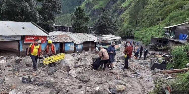 जम्मू-कश्मीर के किश्तवाड़ में बादल फटने से 5 लोगों की मौत, 25 से अधिक लापता