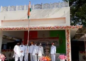 हायर सेकंडरी स्कूल में 75वें स्वतंत्रता दिवस के अवसर पर सादगी के साथ आयोजित हुआ उपखंड स्तरीय कार्यक्रम