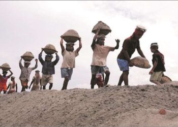 क्या है ई-श्रम पोर्टल, जानिए मजदूरों को कैसे होगा फायदा