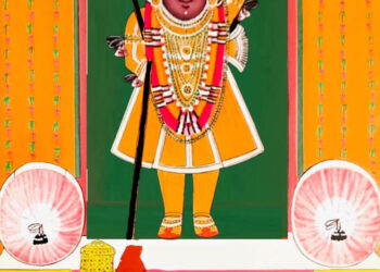 श्रीनाथजी में आज घेरदार वागा गोल चंद्रिका के श्रृंगार दर्शन