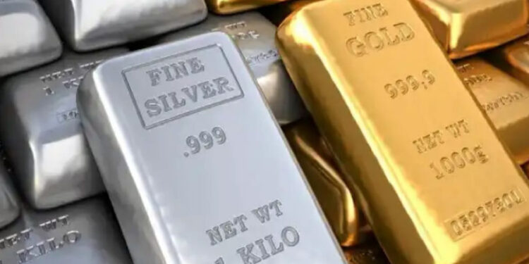 आज सोने और चांदी में आई इतने रुपए की गिरावट
