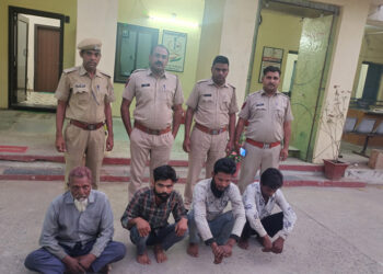 पेयजल पाईप लाईन के पाईप चोरी करने वाले 4 अभियुक्तो को गिरफतार किया