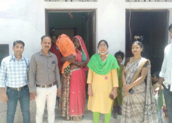 चार वर्षिय अति कुपोषित बालिका को ईलाज के लिये चिकित्सालय में भर्ती कराया