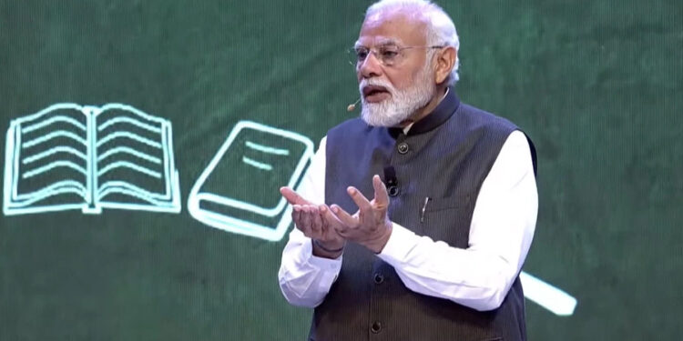 परीक्षा पर चर्चा में पीएम मोदी ने छात्रों को दिया परीक्षा में सफलता का मंत्र