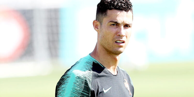 स्टार फुटबॉलर रोनाल्डो के नवजात बेटे का निधन, ट्वीट कर दी जानकारी