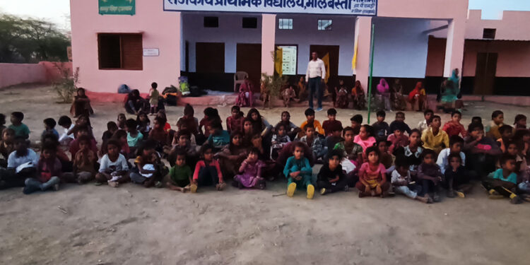 वी विश फॉर सोसाइटी ने किया समर डोनेशन ड्राइव का आगाज