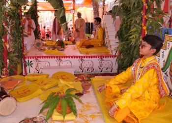 प्रभु श्री विट्ठलनाथजी चैत्री गुलाब की मंडली में बिराजे