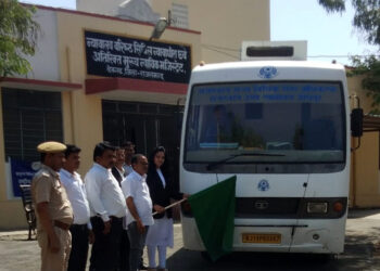 सचल लोक अदालत एवं विधिक जागरूकता वाहन आज देवगढ़ पहुंचा