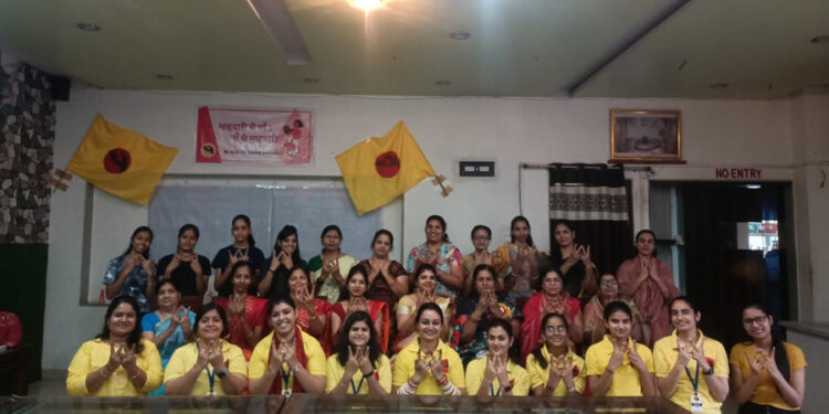 माहवारी से माँ: माँ से माहवारी