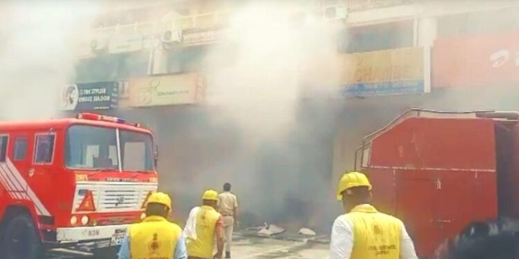 जयपुर के सिनेमा स्टार सिनेमा हॉल में लगी भीषण आग