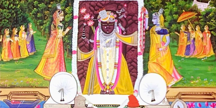 श्रीनाथजी के आज पिछोड़ा पर सेहरा के श्रृंगार में दर्शन