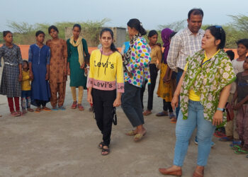 वी विश फॉर सोसाइटी ने समर डोनेशन ड्राइव 2.0 के तहत 101 जोड़ी चप्पल का वितरण