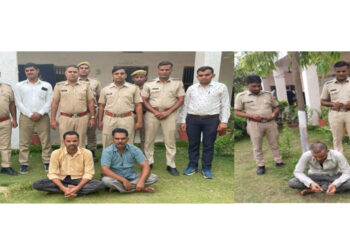 रावों की गुडली थाना खमनोर के नमकीन व्यापारी की हत्या का खुलासा बेटे सहित तीन मुल्जिमान गिरफ्तार