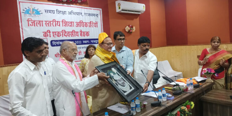 संस्कारों के साथ नैतिक शिक्षा भी मिले शिक्षा मंत्री बी.डी. कल्ला