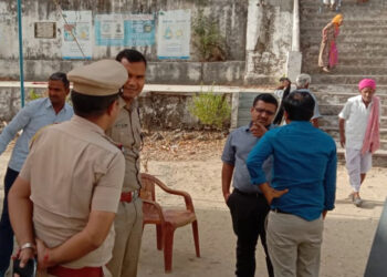 मतदान शांतिपूर्ण सम्पन्न जिला कलक्टर ने शिषोदा में लिया जायजा