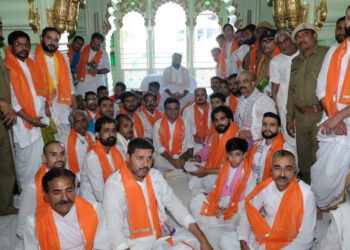 श्री विशाल बावा ने ज्येष्ठ पूर्णिमा पर लगाया तुलसी का पौधा