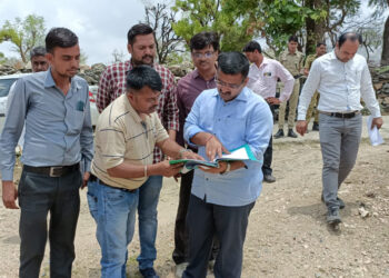 कलेक्टर ने मगरा विकास योजना के कार्यों का किया औचक निरीक्षण