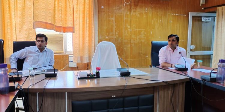 साप्ताहिक समीक्षा बैठक सम्पन्न