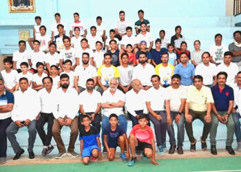 दामोदर लाल स्टेडियम में श्री प्रकाश सनाढ्य मेमोरियल समर-4 स्पोर्ट्स बैडमिंटन कैम्प 2022