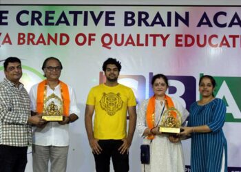 अर्न्तराष्ट्रीय कार्टूनिस्ट सन्तोष कुमार बिसेन ने सीबीए के विद्यार्थियों को किया मार्गदर्शित