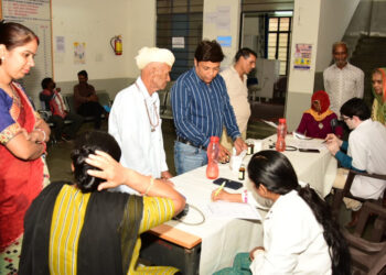 निःशुल्क आयुर्वेद चिकित्सा