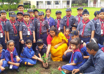 एम.एम.वी.एम. में वृक्षारोपण