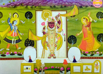 श्रीनाथजी को भोपालशाही लेहरिया के वस्त्र मुकुट काच्छ्नी का अद्भुत श्रृंगार