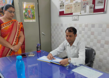 प्राधिकरण सचिव ने बालिका गृह में बालिकाओं को पढ़ाई करने के लिये किया प्रेरित