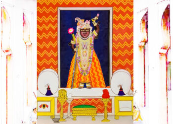 श्रीनाथजी में पिछोड़ा पर भीमसेनी क़तरा के श्रृंगार
