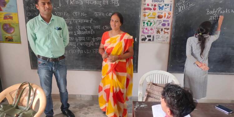 प्राधिकरण सचिव ने विशेष विद्यालय का किया औचक निरीक्षण