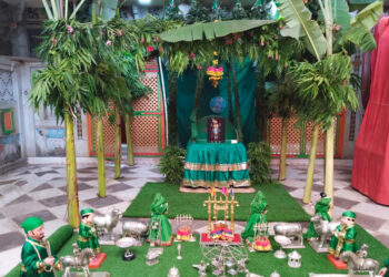 पन्ना के आभरण से सजे द्वारिकाधीश