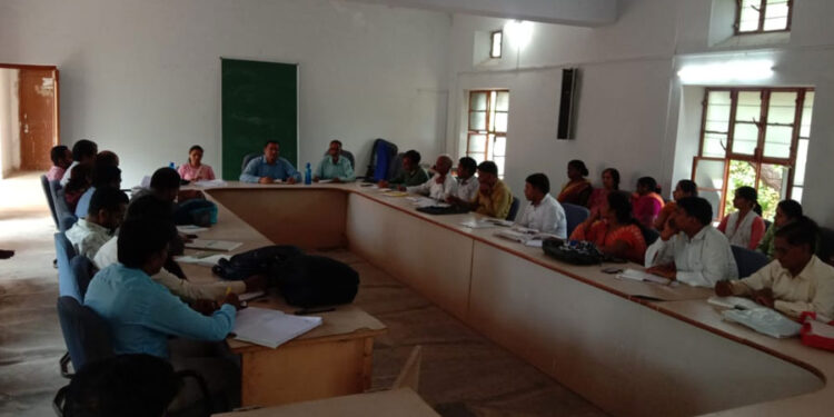 पंचायत समिति खमनोर में एसीईओ ने ली समीक्षा बैठक