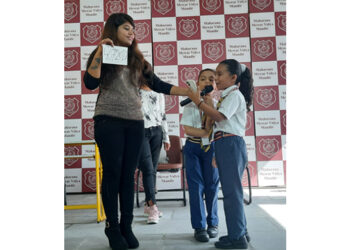 महाराणा मेवाड़ विद्या मंदिर में जादूगर आंचल द्वारा जादू कला का प्रदर्शन