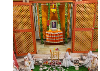 पान के हिंडोलना में बिराजे प्रभु द्वारकाधीश