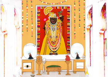 श्रीनाथजी में आज पीला पिछोड़ा व सुनहरी घेरा का श्रृंगार