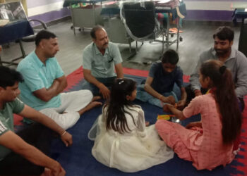 निराश्रीत भाई बहीन ने बाल कल्याण समिति में मनाया राखी का त्यौहार