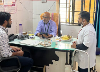 सीएमएचओ डॉ. प्रकाश चन्द्र शर्मा ने सीएचसी गिलुण्ड का किया औचक निरीक्षण