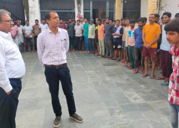 जिला न्यायाधीश ने कारागृह का निरीक्षण कर विधिक सहायता की दी जानकारी